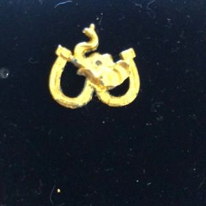 1960's Gulf Gasoline Antique Gold-Plated Elephant Head with Horseshoes Camp…